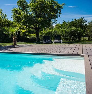 Votre pisciniste carré bleu à Les Vans en Ardèche